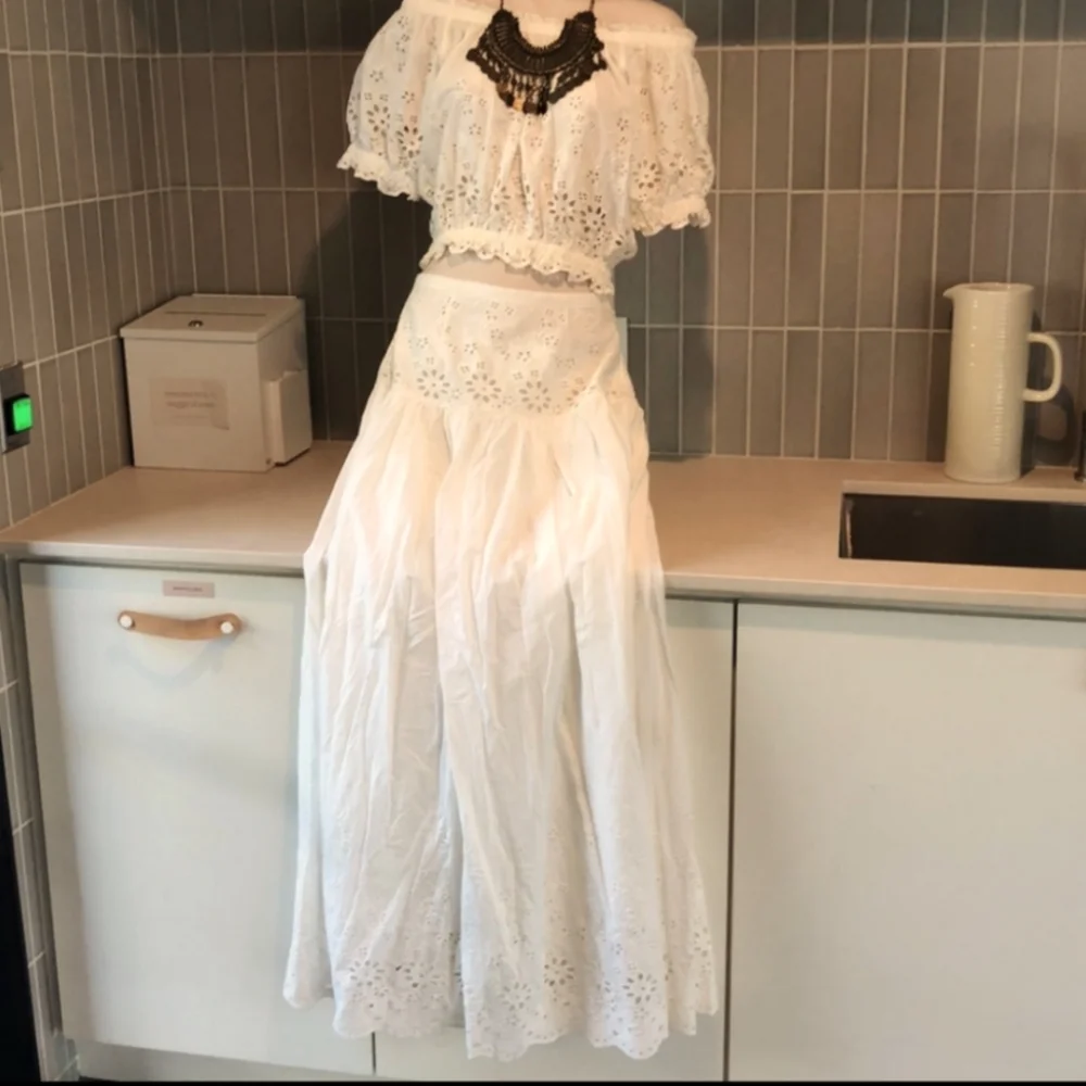 🌜Spell🌛 White Lacey Skirt with Side Slits - Picture 2 of 8